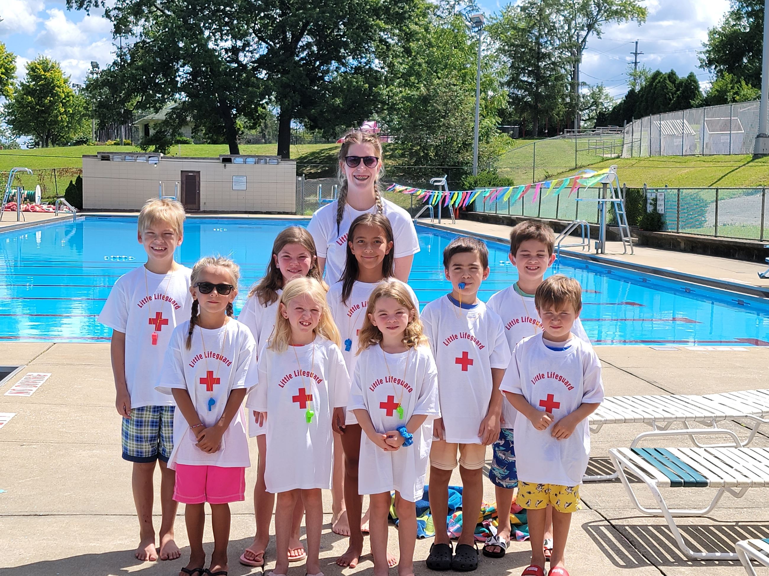 Kids in the Junior Lifeguard Program lined up for picture